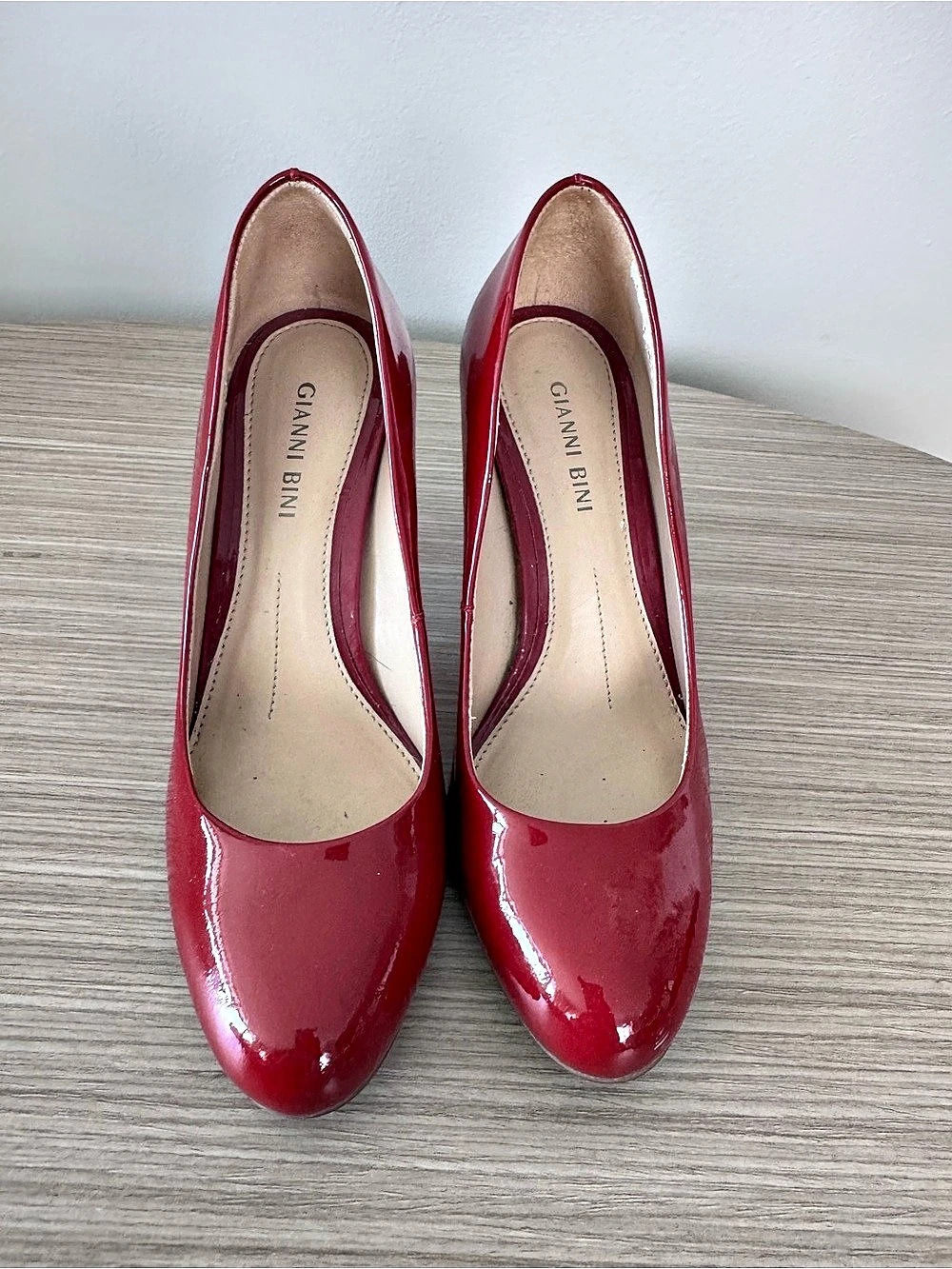 Gianni Bini Red Patent Leather Pumps US 6M